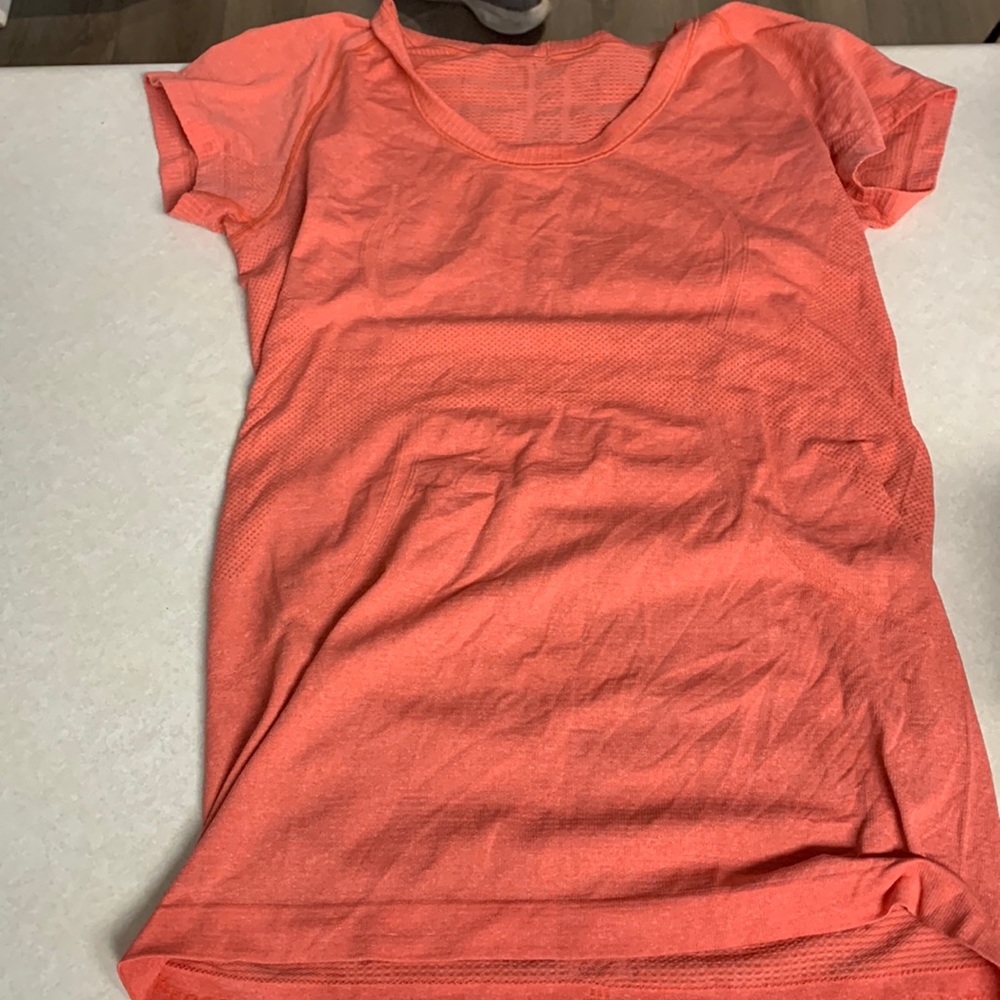 Size 8 lululemon top